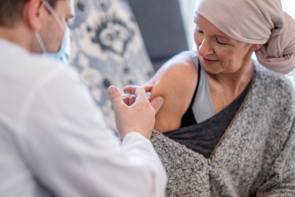vacunación paciente cáncer